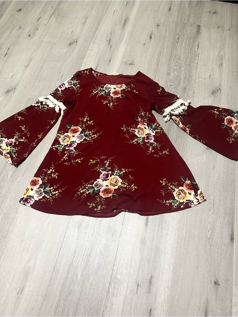 entro Maroon Floral Bell-Sleeve Blouse